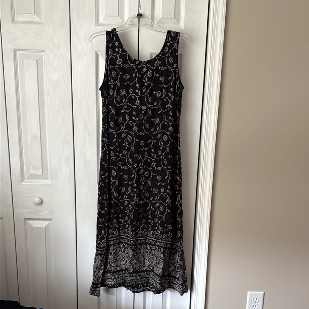 5 for $25. Bundle to Save. Black & White Floral Dress with bolero top, size 8P